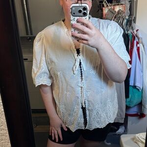 Chic White Lace Women's Blouse